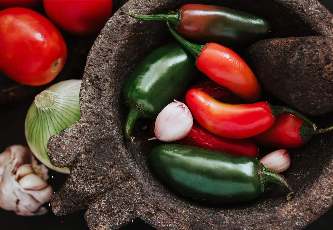 ¿Cómo quitarle lo picante a los chiles? Este es el truco de cocina fácil