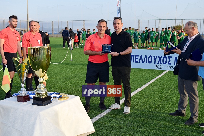 , &Tau;&omicron; &phi;&omega;&tau;&omicron;&rho;&epsilon;&pi;&omicron;&rho;&tau;ά&zeta; &tau;&omicron;&upsilon; &tau;&epsilon;&lambda;&iota;&kappa;&omicron;ύ &Epsilon;&rho;ά&nu;&eta;-&Pi;&alpha;&nu;&theta;&omicron;&upsilon;&rho;&iota;&alpha;&kappa;ό&sigmaf; (&phi;&omega;&tau;&omicron;)