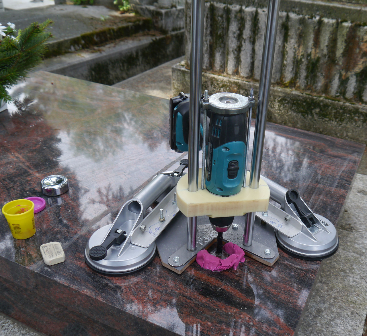 MAKITAS furas