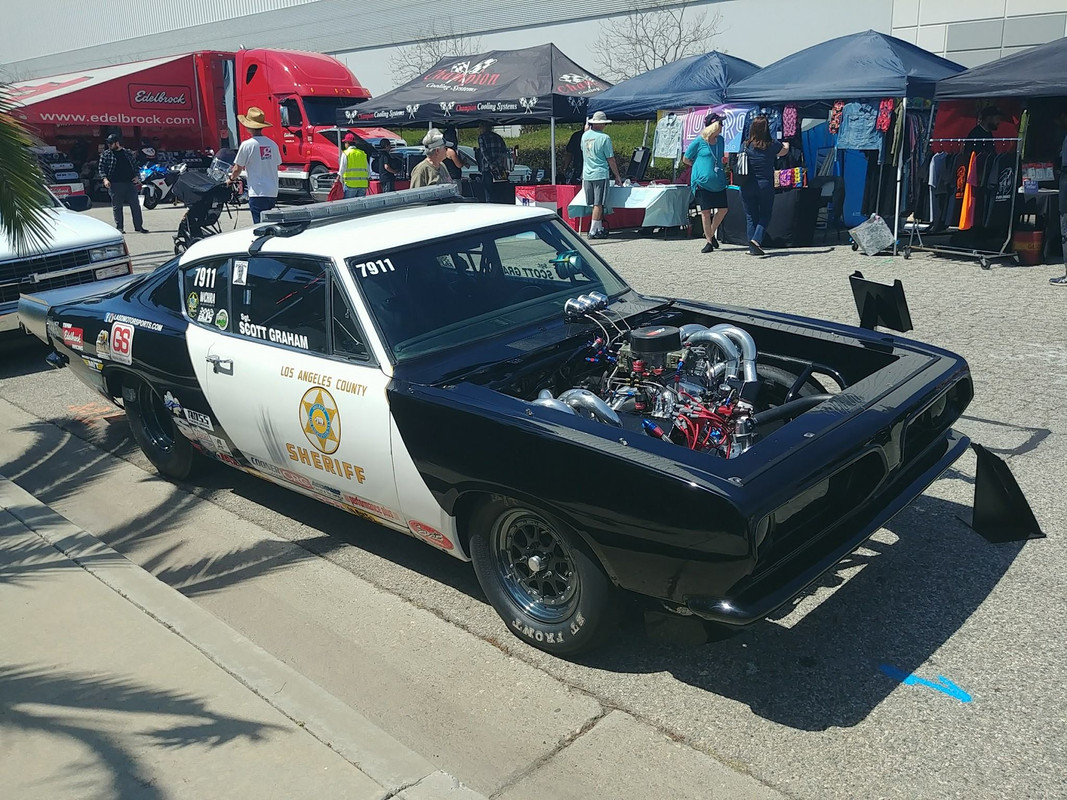 LA Sherrif Drag Car (1)