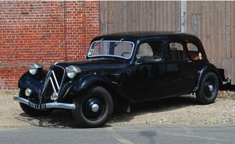 Vente-du-Siècle-par-Aguttes-Citroën-Traction-11-Limousine