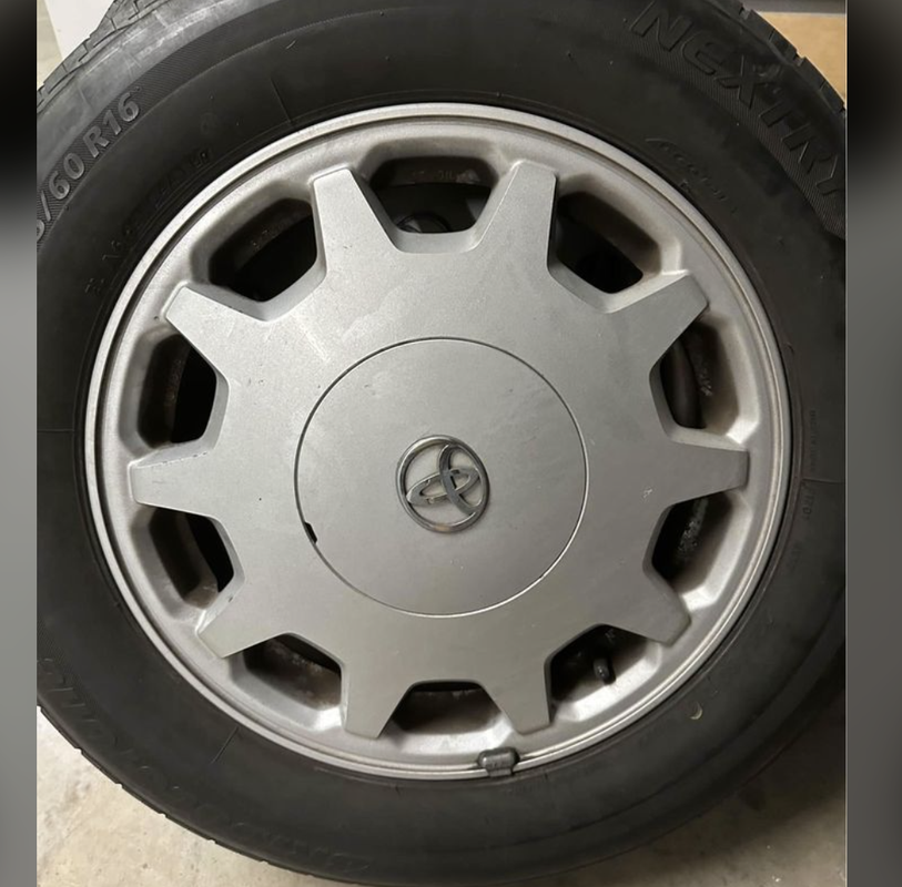 Ls400 Stud Pattern Help finding similar LS400 Hubcaps? 16