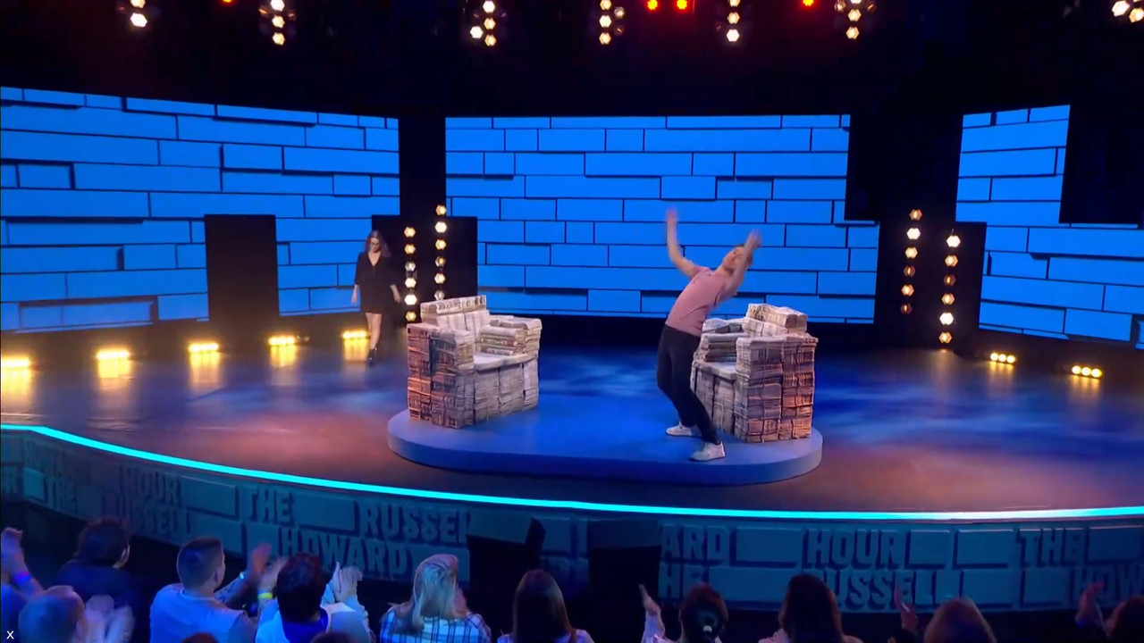 11.22 - 23.00.00 - The Russell Howard Hour. New & Exclusive. Russell ....mts_snapshot_00.45.05.823
