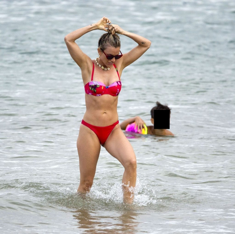 Ashley-Roberts-Sexy-Th(29)