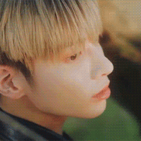 Taehyun3.gif