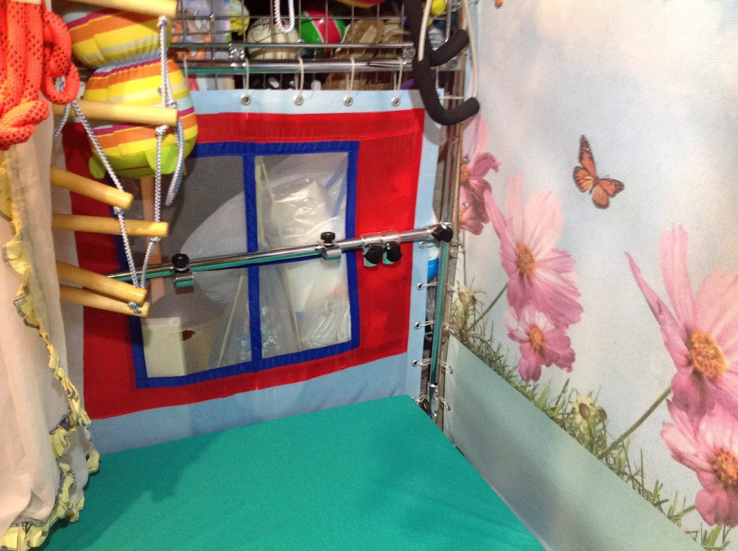 AF514CBB-4AAF-45F8-8404-B08A854F5D15