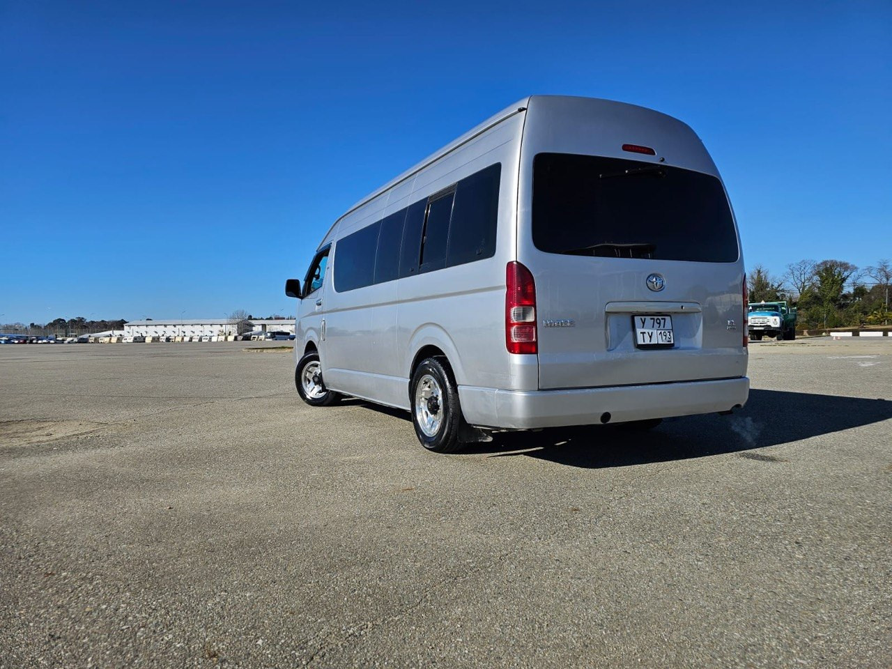 Микроавтобус