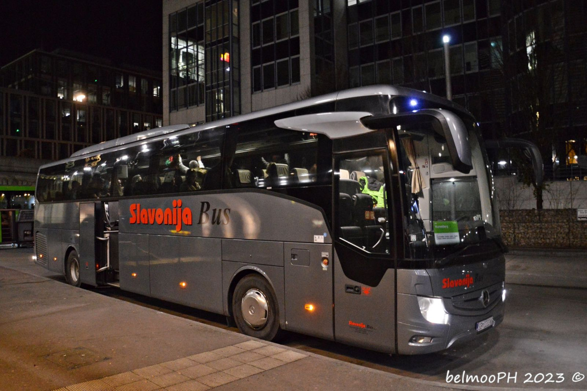 0F15857B-7F42-40F3-94B5-79591E15C871