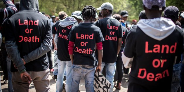 https://i.postimg.cc/KvQkRgL9/farm-murders-in-south-africa.jpg
