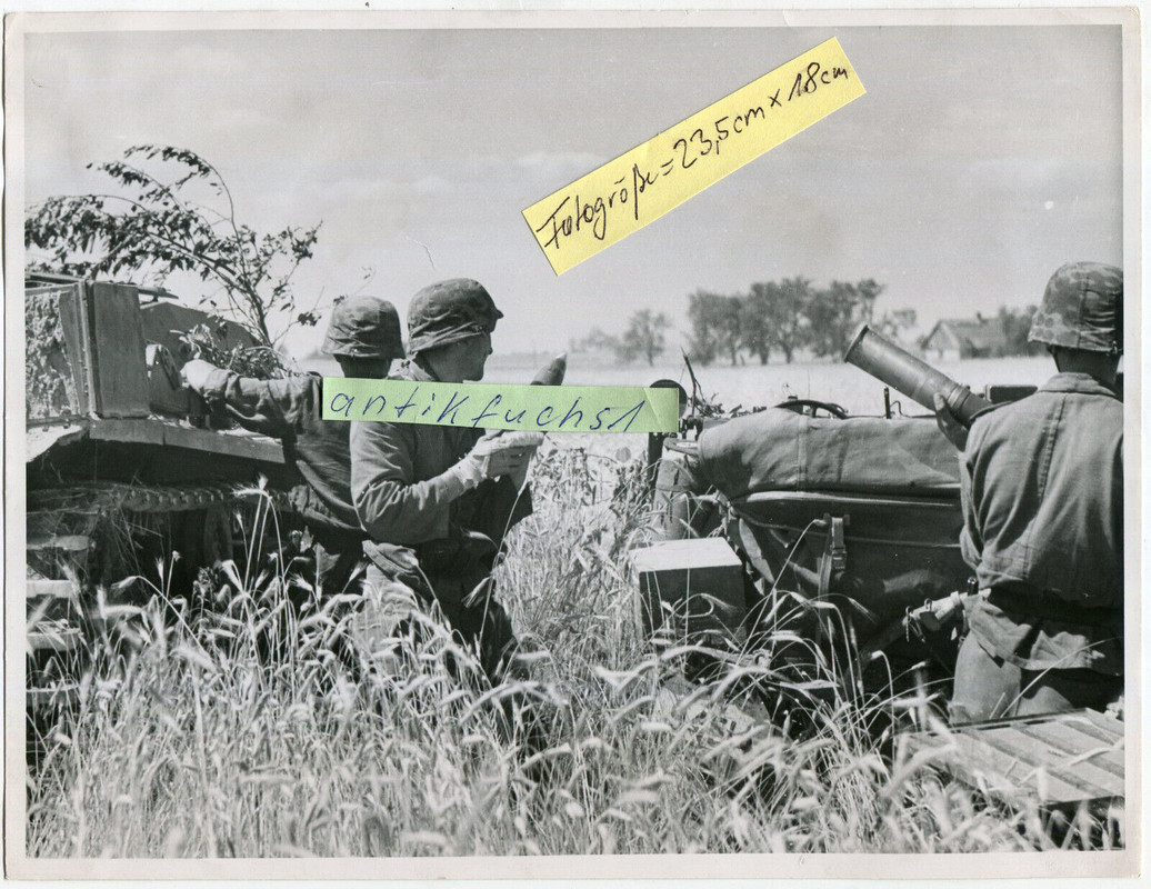 Panzer Sturmgeschütz bei einem Front-Gefecht im Feld 1941