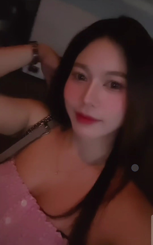 Screen Recording 20260106 101 Facebook