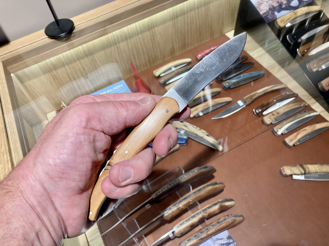 0D4368BD-DDAA-4D5F-8730-1EB95FC939B4