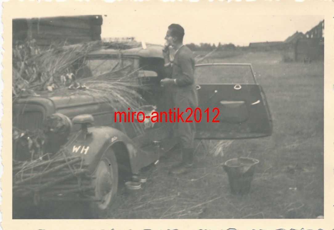 Foto, Wehrmacht, Uffz. Pauli während einer Rasur