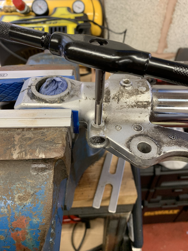 6E941AD4-9601-4DBF-80A3-E118A1D11309