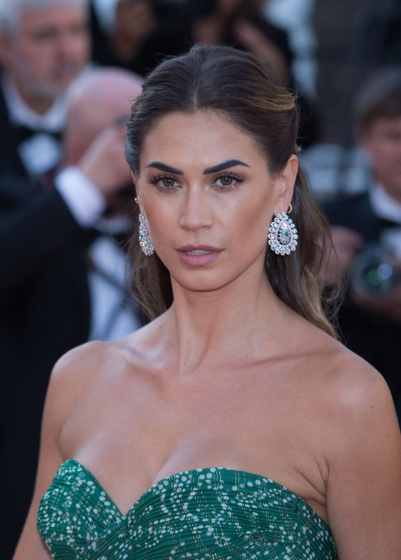 Melissa-Satta-upskirtSTARS.com (3)