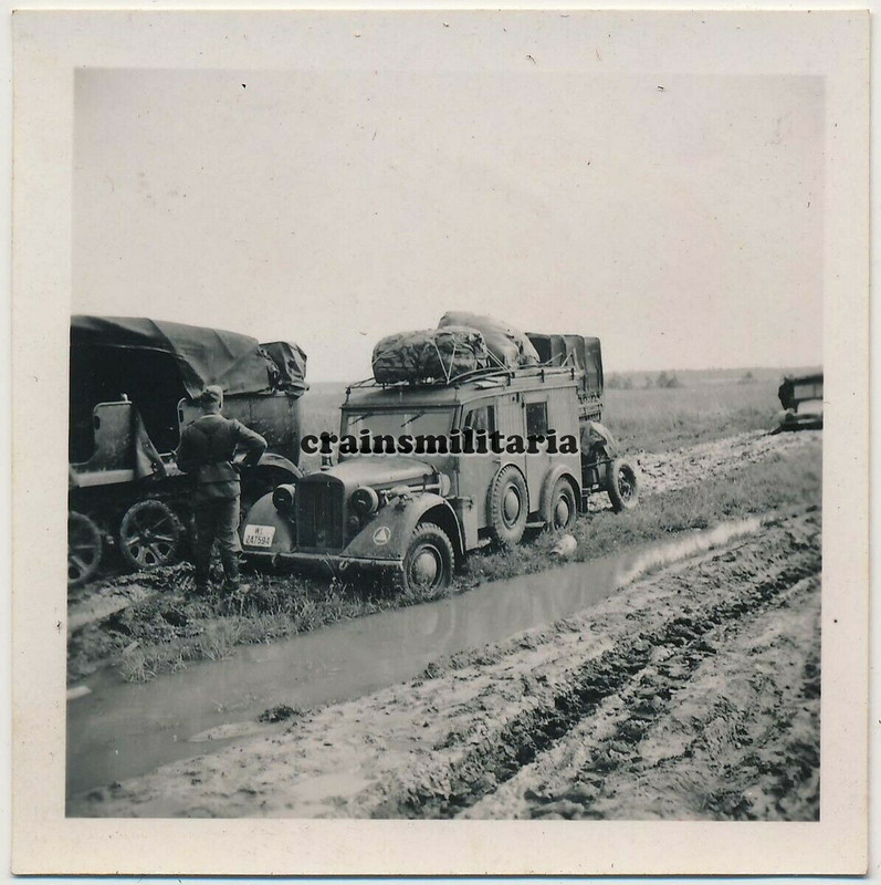 Orig. Foto Nachrichten Funkwagen Lkw m. Wappen Anhänger im Schla