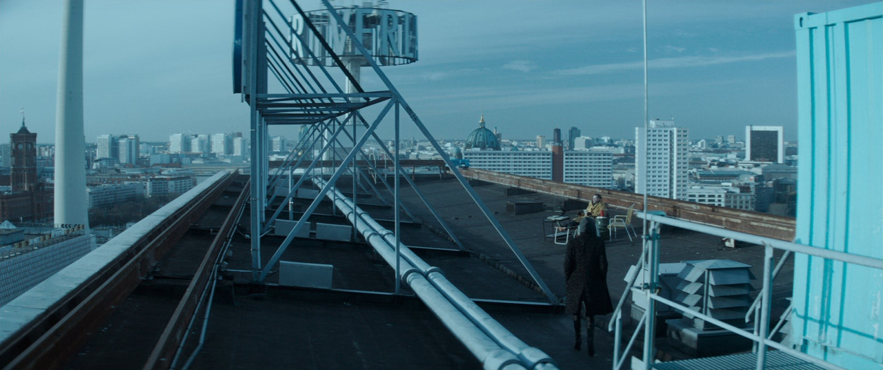 Atomic Blonde 2017 (1080p x265 10bit Tigole).mkv_snapshot_00.46.