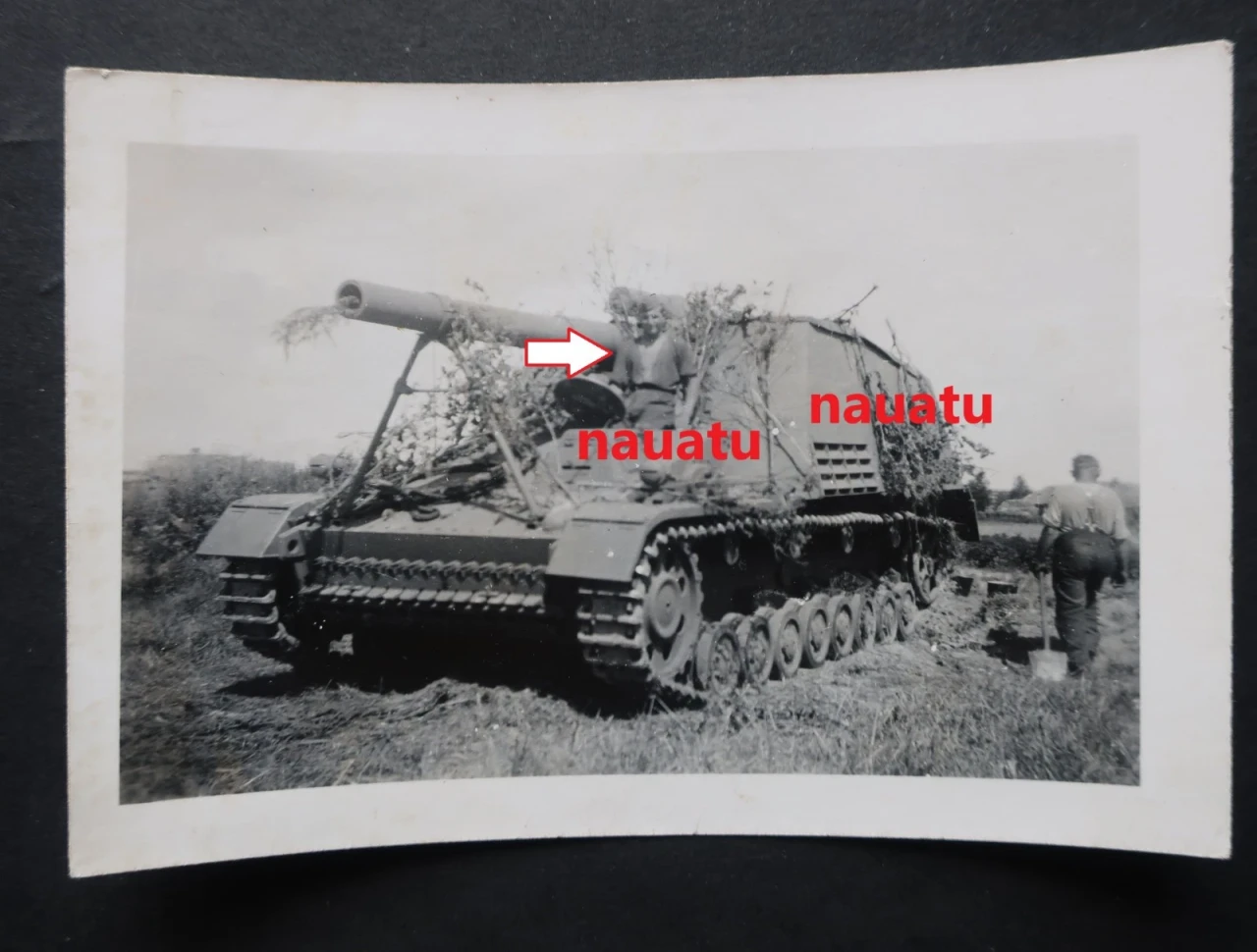 2107 Original Foto WH Panzerhaubitze Hummel bei Kursk 1943