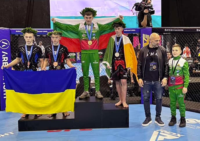 Два златни и три бронзови медала за България по ММА в Белград