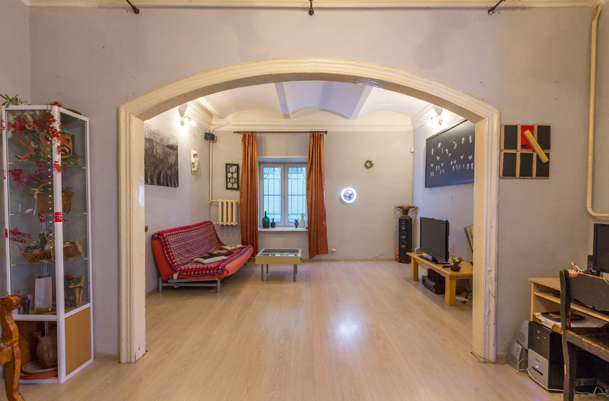 70E60B5C-BF11-4AA2-8059-45DA3FE485BD