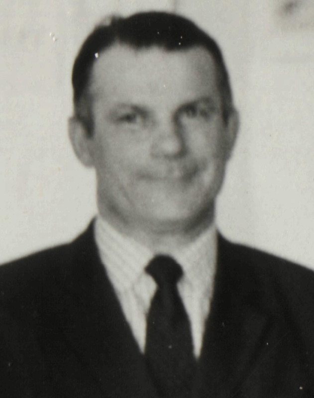 Козленок Николай Миронович — учитель русского языка и литературы, завуч