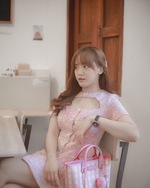9A466640-F1C7-4DEC-ADB6-8404142AE626