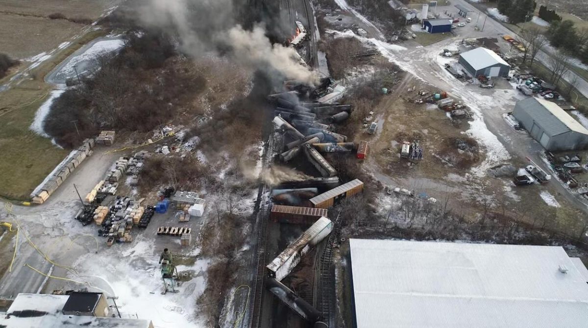 disastro ambientale treno deragliato ohio