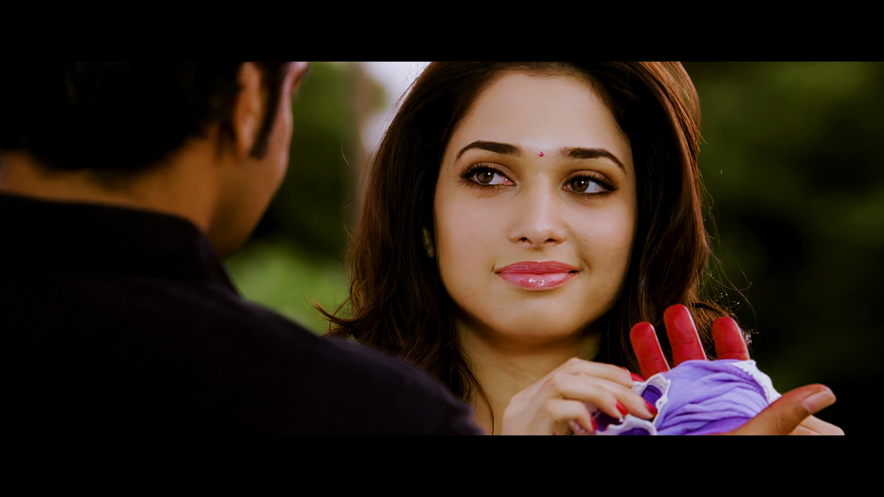 Tamanna Hot Song From Himmatwala Naino Main Sapna 4K (Best Quality).mp4_snapshot_00.01_[2021.04.05_1