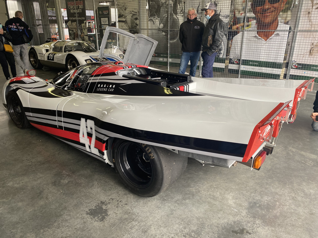 8F3D2D90-1B72-4CB8-96FE-84C4888AD8F4