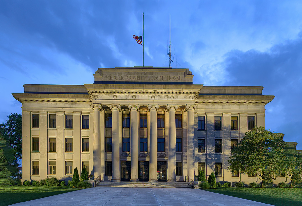 IMAGE: https://i.postimg.cc/KvkHBchb/Large-Canvas-Shift-N-copy.jpg