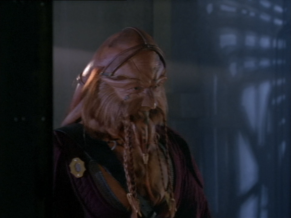 Farscape.S02E01.Chi.bada.al.piccolo.ITA.AAC.720p.BDMux.x264-G4ME.mkv_snapshot_13.00_[2021.08.06_18.3