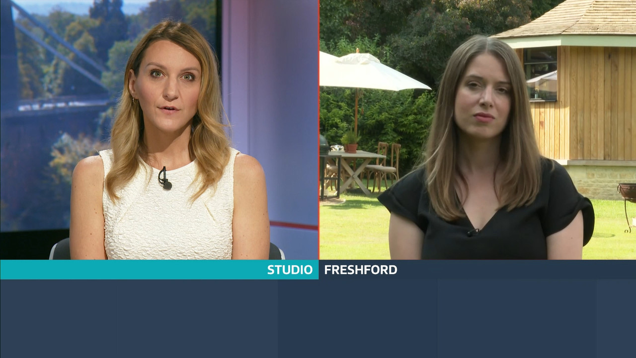 07.22 - 18.00.00 - ITV News London. The latest news in London and the....ts_snapshot_09.30.518