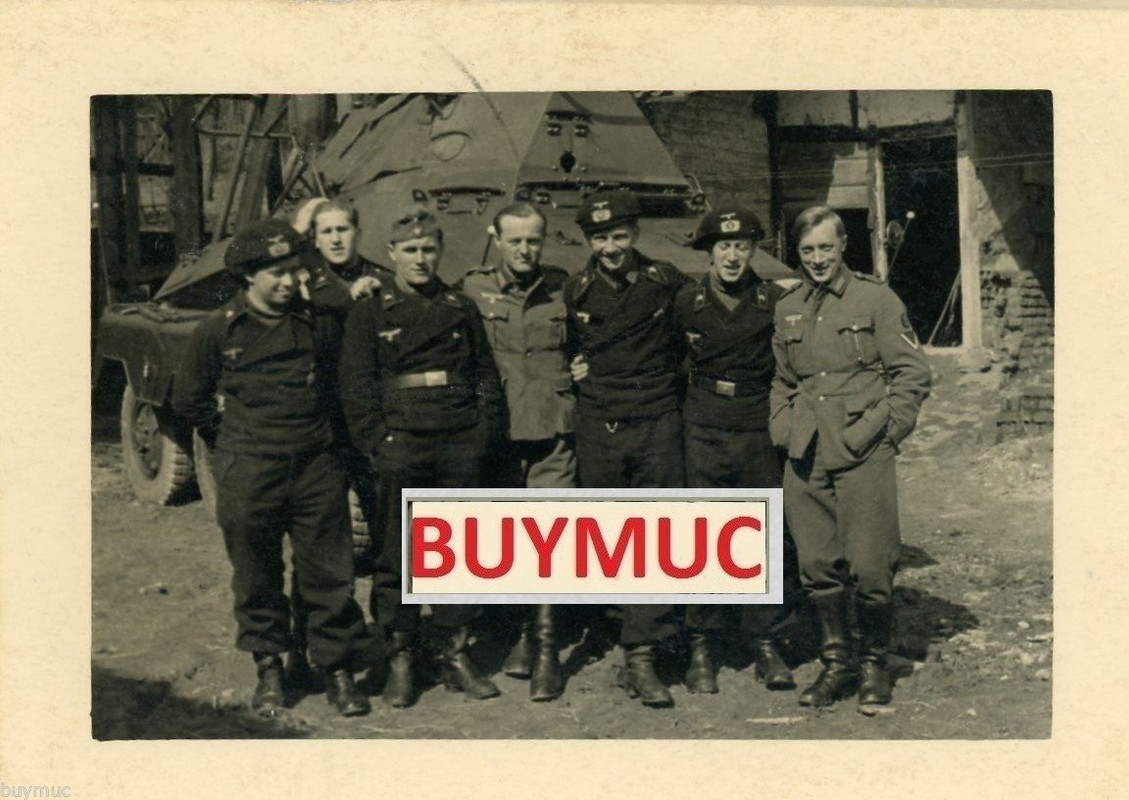 FOTO RUSSIA 8 RAD PANZERSPÄHWAGEN SOLDATEN