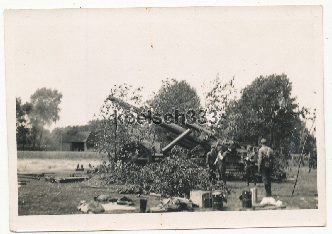 Foto 21cm Mörser Artillerie Geschütz der Wehrmacht in Feuerstellung im Westen