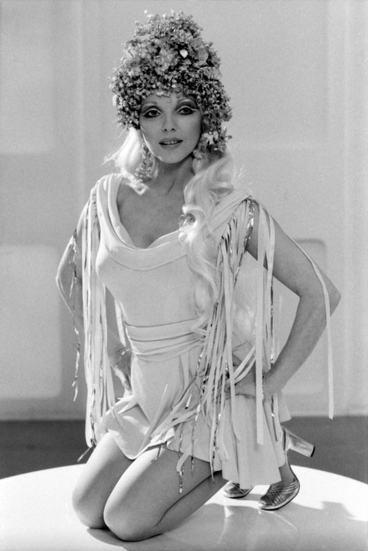 Joan_Collins_g96