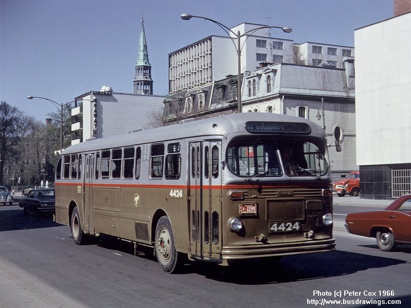 Autobus antique canadian car brill 1952 diesel Montreal4424