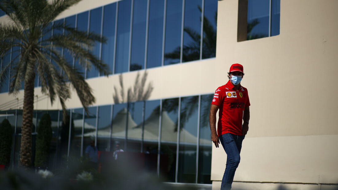 Carlos-Sainz-Ferrari-Formel-1-GP-Abu-Dhabi-9-Dezember-2021-169Gallery-9f204008-1858126