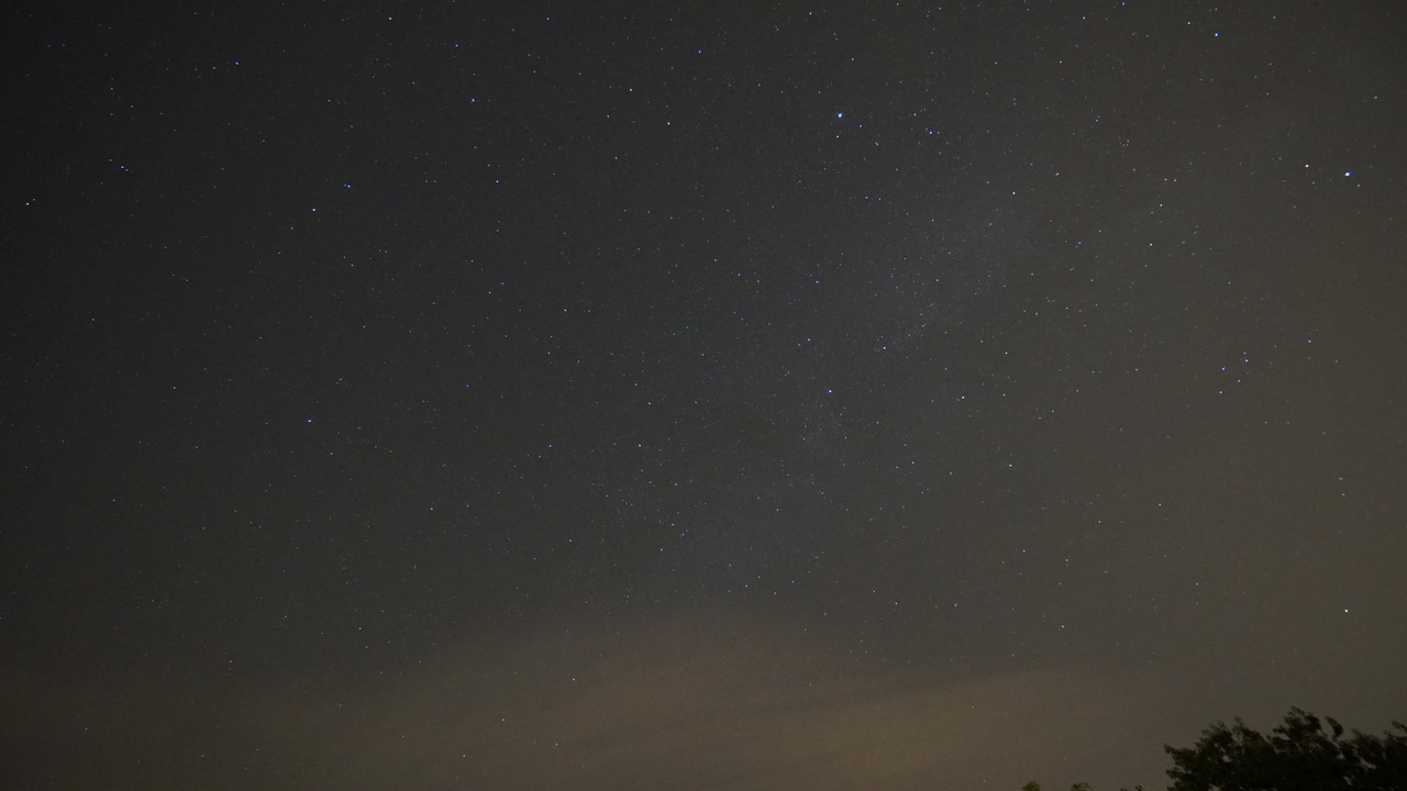 25 sec iso3200 f4 10 (1)