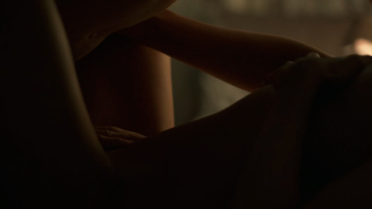 Riley.Voelkel.sex_Hightown.S01.00_03_35_10.Still015