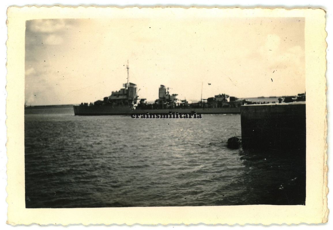 Orig. Foto Zerstörer Schiff Boot im Hafen CHERBOURG Normandie Frankreich 1940
