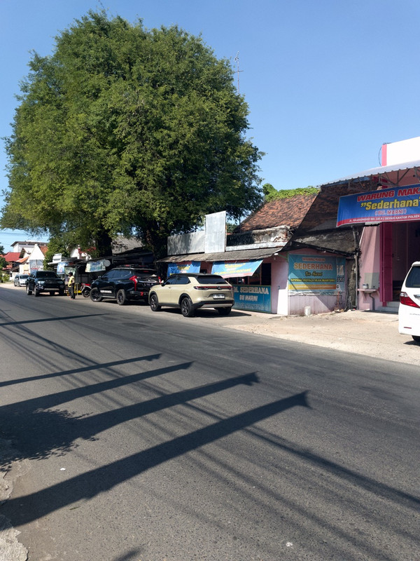 Warung Makan Sederhana Bu Marni tampak depan