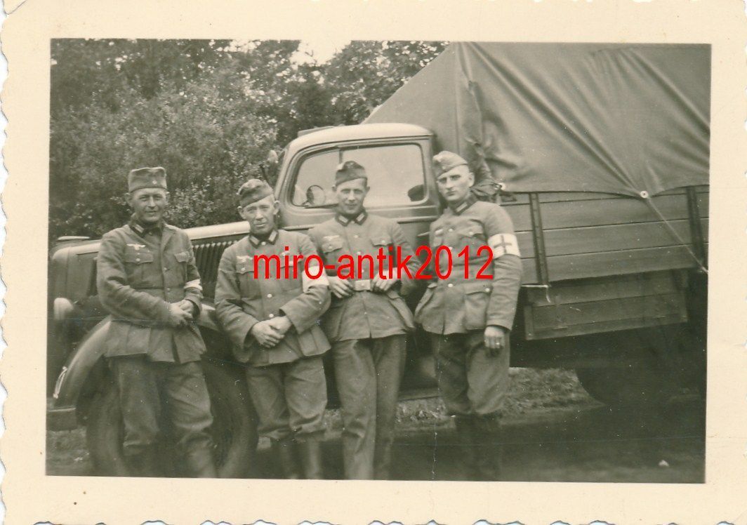 Foto, Wehrmacht, Sanitätsdienst, Soldaten, Lkw, 