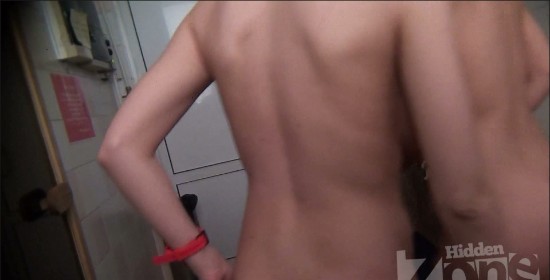 [Image: Voyeur11155141554.jpg]