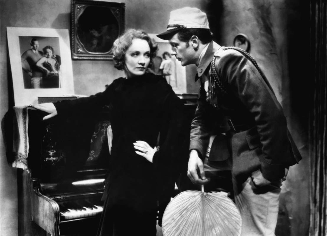 Marlene_Dietrich_b62