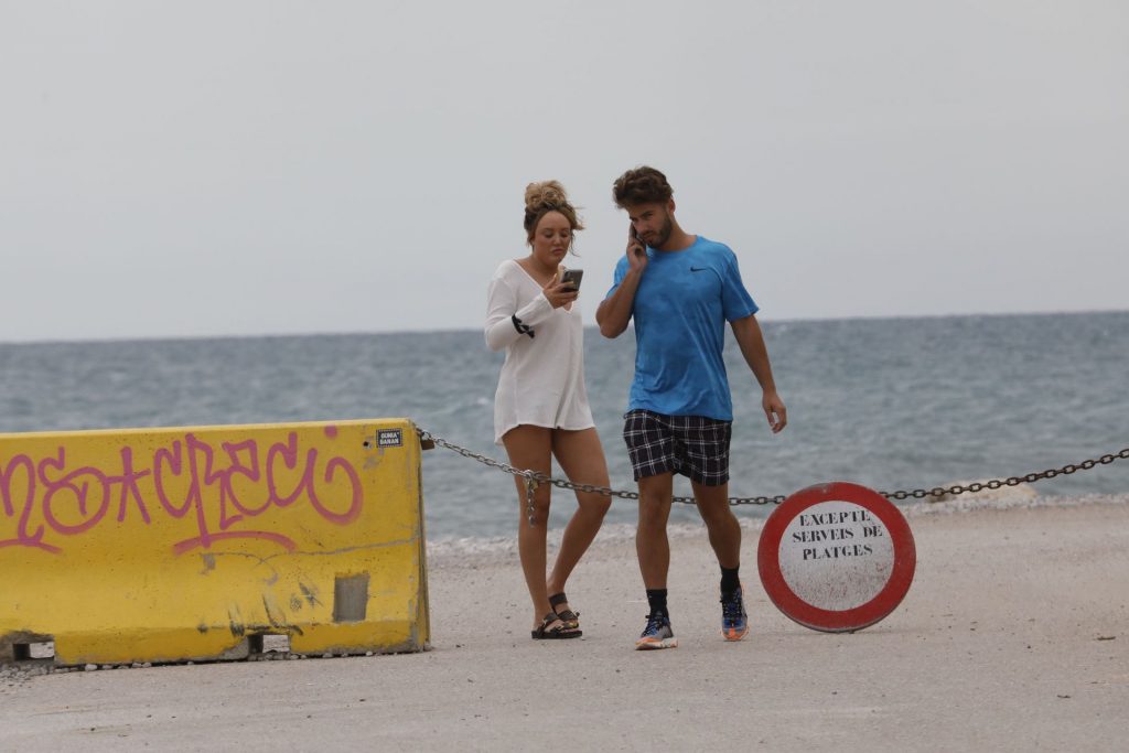 Charlotte-Crosby-Upskirt-Stars-Com-1-1024x683-13