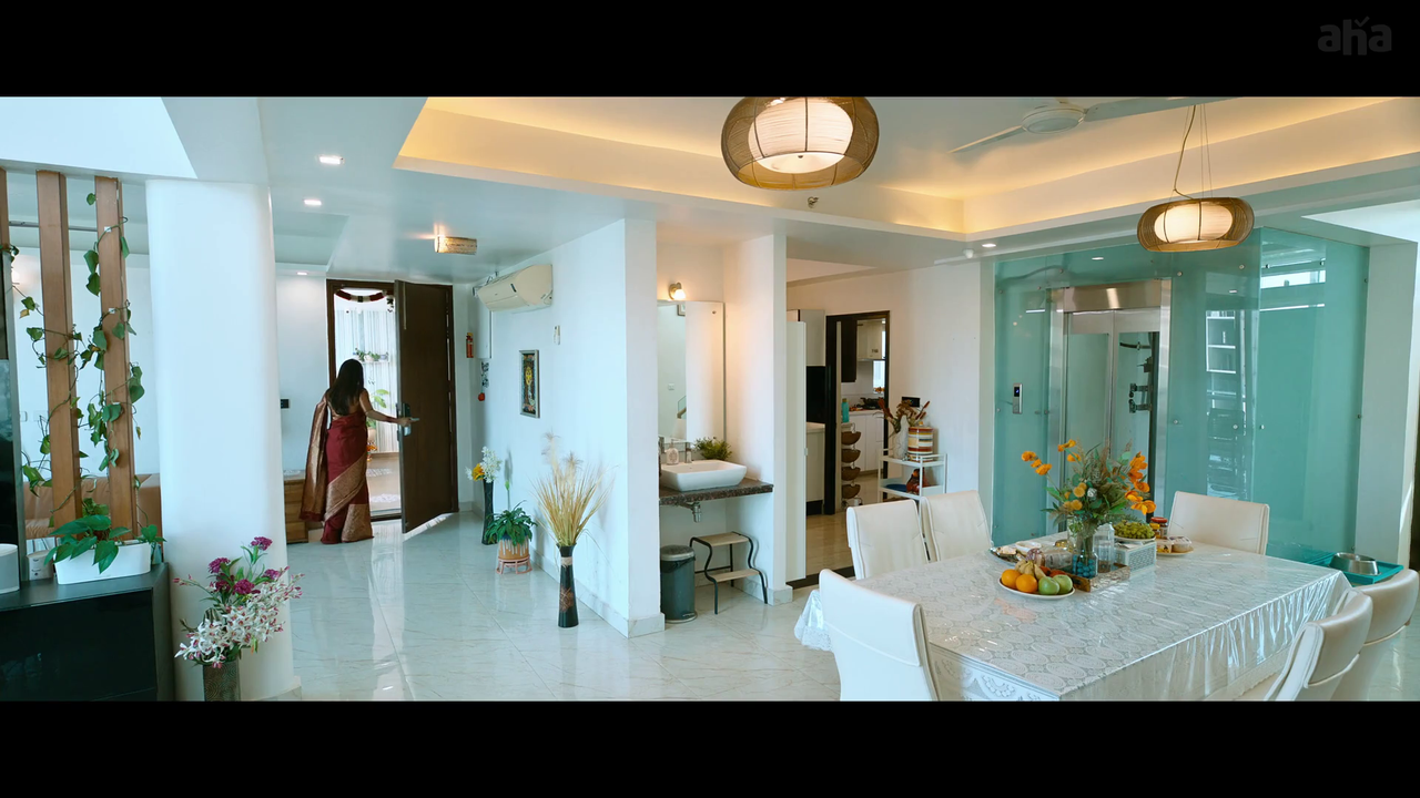 vlcsnap-2025-04-21-19h54m38s109