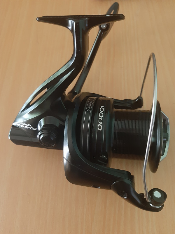 Mulineta Shimano Aerlex 10000 XTB SPOD + Husa lansete Shimano Tribal 4+2  Compact 12-13ft - Crapmania.ro