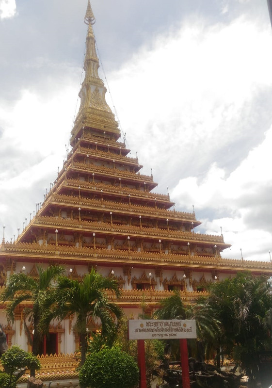 Kuil Wat Nong Wang dengan 9 lantai menakjubkan