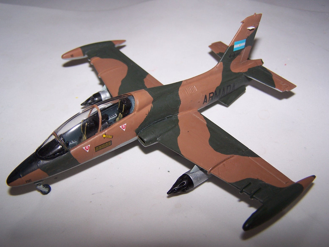 SuperModel_Aeromacci_MB339A-FP