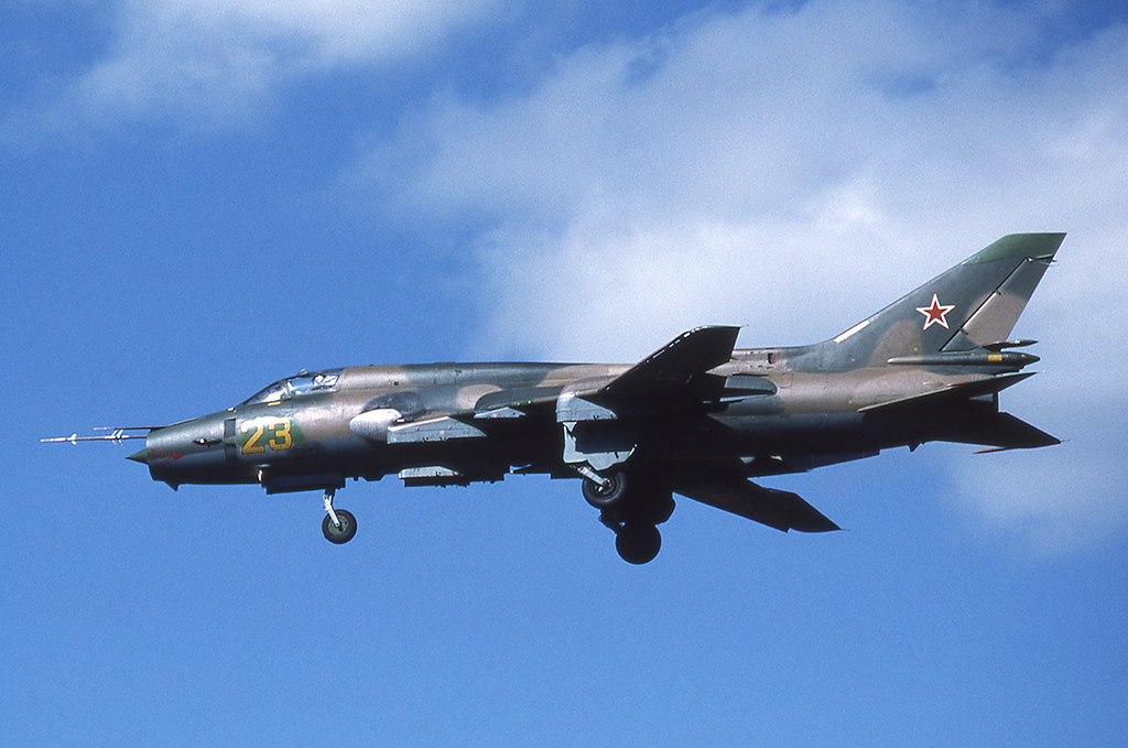 20 GvAPIB Su-17M4 23 yellow_16513_Aug 1993